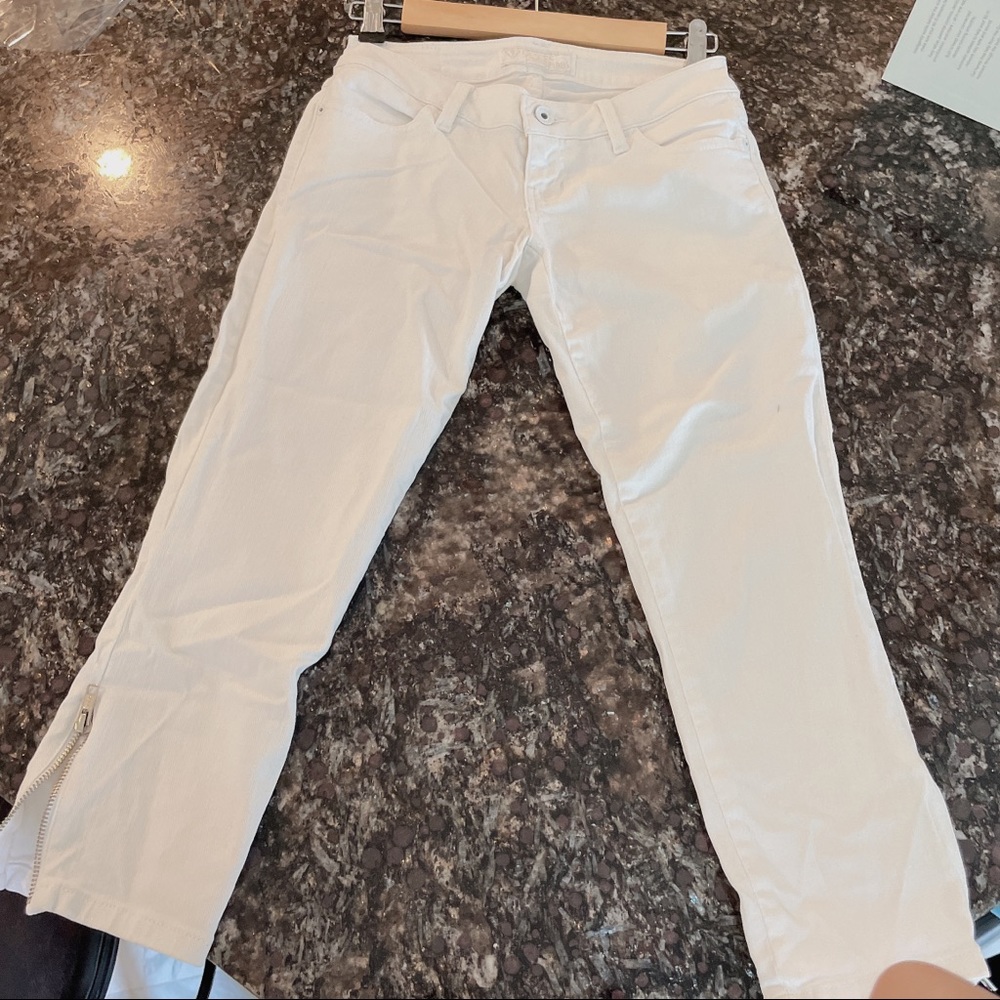 Guess cropped pants